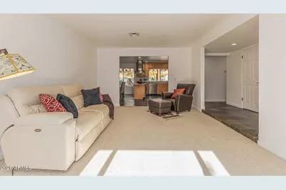 142 E Voltaire Avenue, Phoenix, AZ 85022 - Photo 5