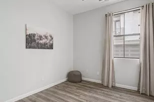 2090 S Dorsey Ln, Tempe, AZ 85282 - Photo 5