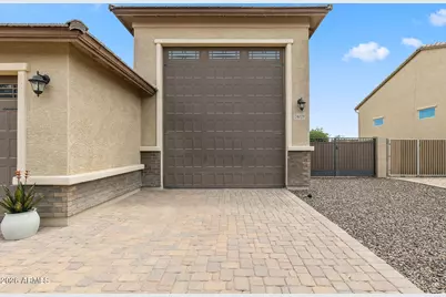 24009 N 168th Lane, Surprise, AZ 85387 - Photo 11