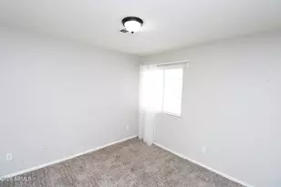860 N McQueen Rd, Chandler, AZ 85225 - Photo 9