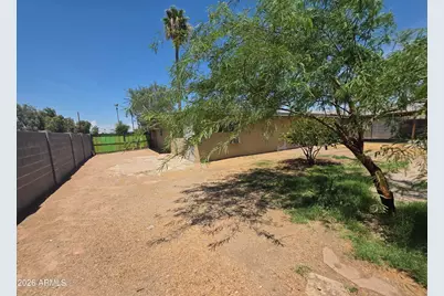 5841 W Mackenzie Drive, Phoenix, AZ 85031 - Photo 25