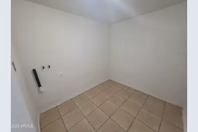 5841 W Mackenzie Drive, Phoenix, AZ 85031 - Photo 21