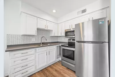 3131 E Fairmount Avenue # 3135, Phoenix, AZ 85016 - Photo 7