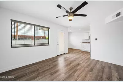 3131 E Fairmount Avenue # 3135, Phoenix, AZ 85016 - Photo 5