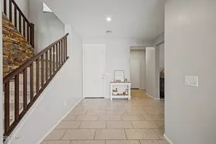 10155 W Golden Ln, Peoria, AZ 85345 - Photo 9