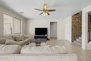 10155 W Golden Ln, Peoria, AZ 85345 - Photo 11