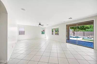8698 W Morten Avenue, Glendale, AZ 85305 - Photo 7