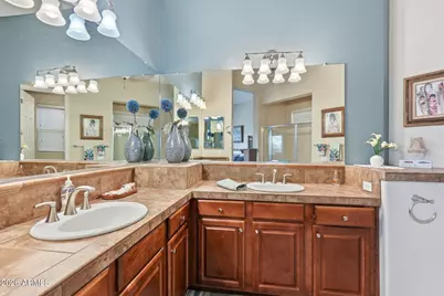12395 W Rosewood Lane, Peoria, AZ 85383 - Photo 15