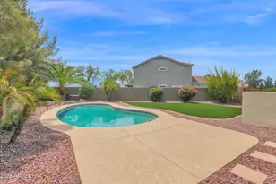 15811 N Cristine Ln, Surprise, AZ 85388 - Photo 23