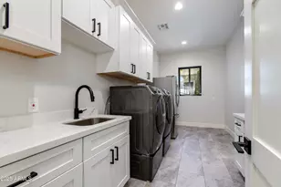 3802 E Highland Ave, Phoenix, AZ 85018 - Photo 27