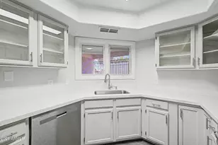 9249 N 47th Dr, Glendale, AZ 85302 - Photo 11