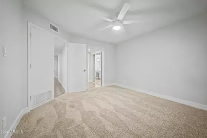 9249 N 47th Drive, Glendale, AZ 85302 - Photo 13
