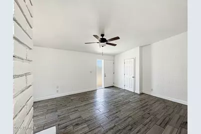 4202 N 27th Street #11, Phoenix, AZ 85016 - Photo 3