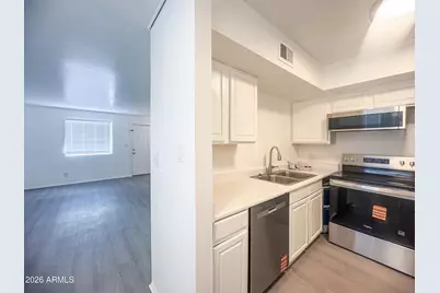 13020 N 21st Place #02, Phoenix, AZ 85022 - Photo 3