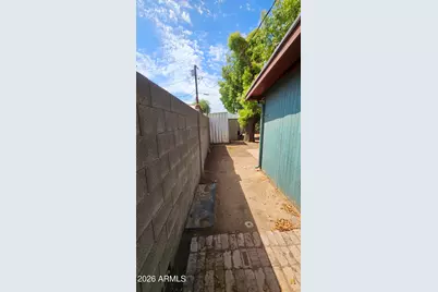 1507 W Helena Drive, Phoenix, AZ 85023 - Photo 11