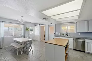 810 N Pine Ct, Gilbert, AZ 85233 - Photo 9