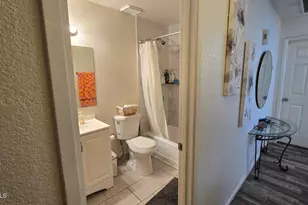 6826 S 17th Way, Phoenix, AZ 85042 - Photo 15