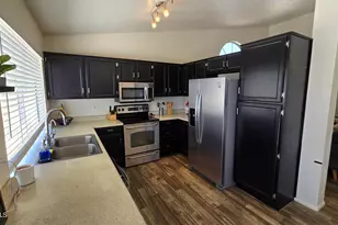 6826 S 17th Way, Phoenix, AZ 85042 - Photo 3