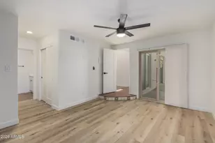 949 S McClintock Dr, Tempe, AZ 85281 - Photo 15