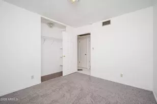 2919 W Mandalay Ln, Phoenix, AZ 85053 - Photo 17