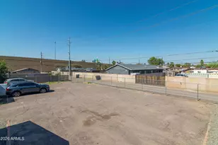 2142 E Taylor St, Phoenix, AZ 85006 - Photo 17