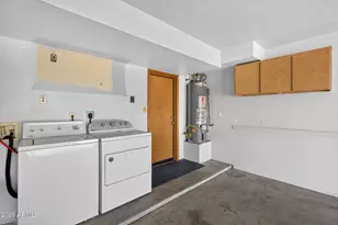 821 E Redondo Dr, Tempe, AZ 85282 - Photo 23