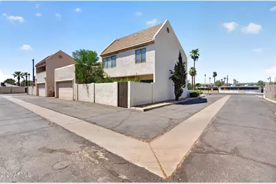 821 E Redondo Drive, Tempe, AZ 85282 - Photo 31