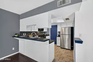 821 E Redondo Dr, Tempe, AZ 85282 - Photo 11