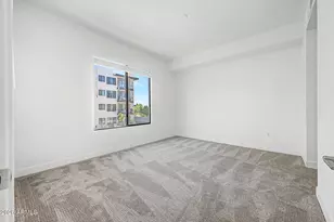 7300 E Earll Dr, Scottsdale, AZ 85251 - Photo 13