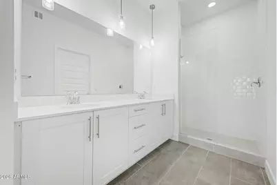 7300 E Earll Drive #2017, Scottsdale, AZ 85251 - Photo 17
