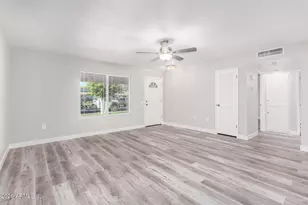 11035 W Tonada Dr, Sun City, AZ 85351 - Photo 5