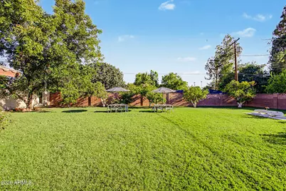 1001 W Kaler Drive, Phoenix, AZ 85021 - Photo 9