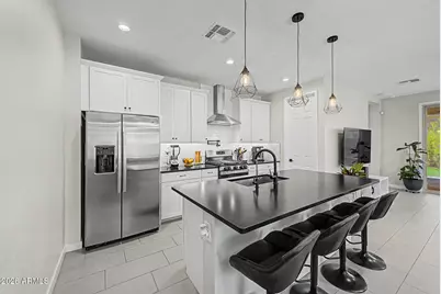 433 E Spirit Trail, Phoenix, AZ 85042 - Photo 13