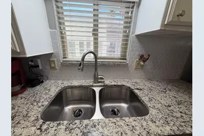 1073 S Seneca Drive, Apache Junction, AZ 85119 - Photo 11