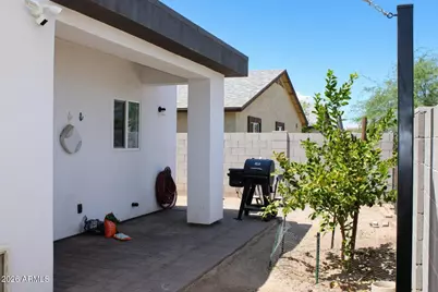 1233 S 15th Drive, Phoenix, AZ 85007 - Photo 19