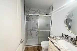 8926 W Vale Dr, Phoenix, AZ 85037 - Photo 11