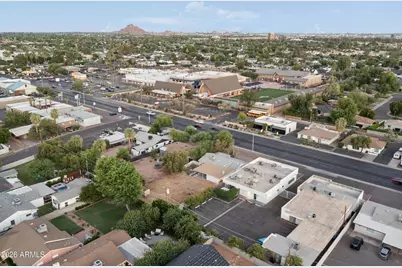 3834 E Indian School Road, Phoenix, AZ 85018 - Photo 11
