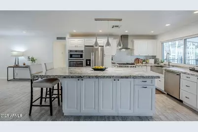 10844 N 37th Street, Phoenix, AZ 85028 - Photo 15