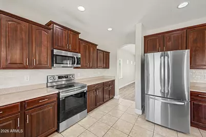 17873 W Watson Lane, Surprise, AZ 85388 - Photo 11