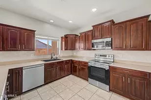 17873 W Watson Ln, Surprise, AZ 85388 - Photo 13