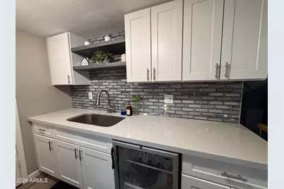 8217 N 34th Avenue, Phoenix, AZ 85051 - Photo 7