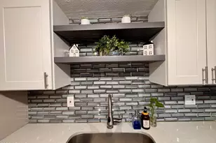 8217 N 34th Ave, Phoenix, AZ 85051 - Photo 11