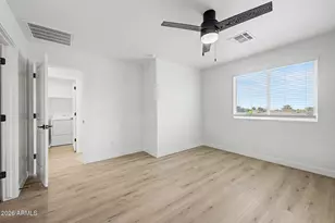 141 W Latona Rd, Phoenix, AZ 85041 - Photo 25