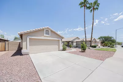 13344 W Desert Lane, Surprise, AZ 85374 - Photo 3