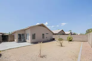 13344 W Desert Ln, Surprise, AZ 85374 - Photo 27