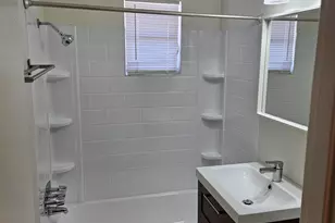 802 W Turney Ave, Phoenix, AZ 85013 - Photo 11