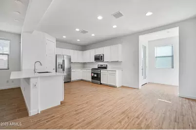 12617 W Kaler Drive, Glendale, AZ 85307 - Photo 7