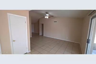 7540 W Turney Avenue, Phoenix, AZ 85033 - Photo 11