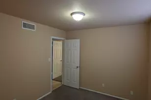 7540 W Turney Ave, Phoenix, AZ 85033 - Photo 17