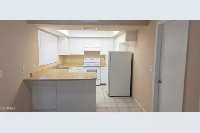 7540 W Turney Avenue, Phoenix, AZ 85033 - Photo 7